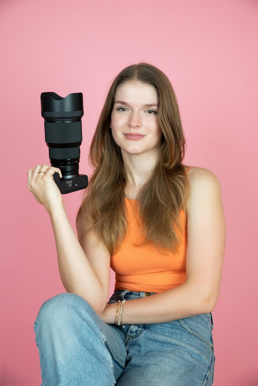 fotografia biznesowa w Poznaniu na różowym tle