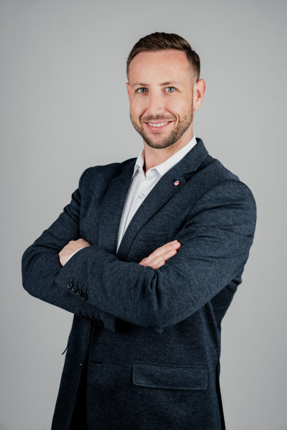 fotografia biznesowa w studiu w Poznaniu neutralne tło